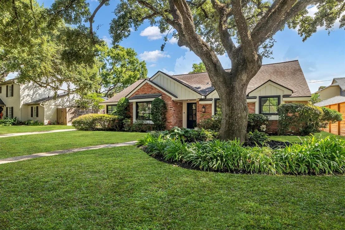 Photo of 606 Hallie Drive