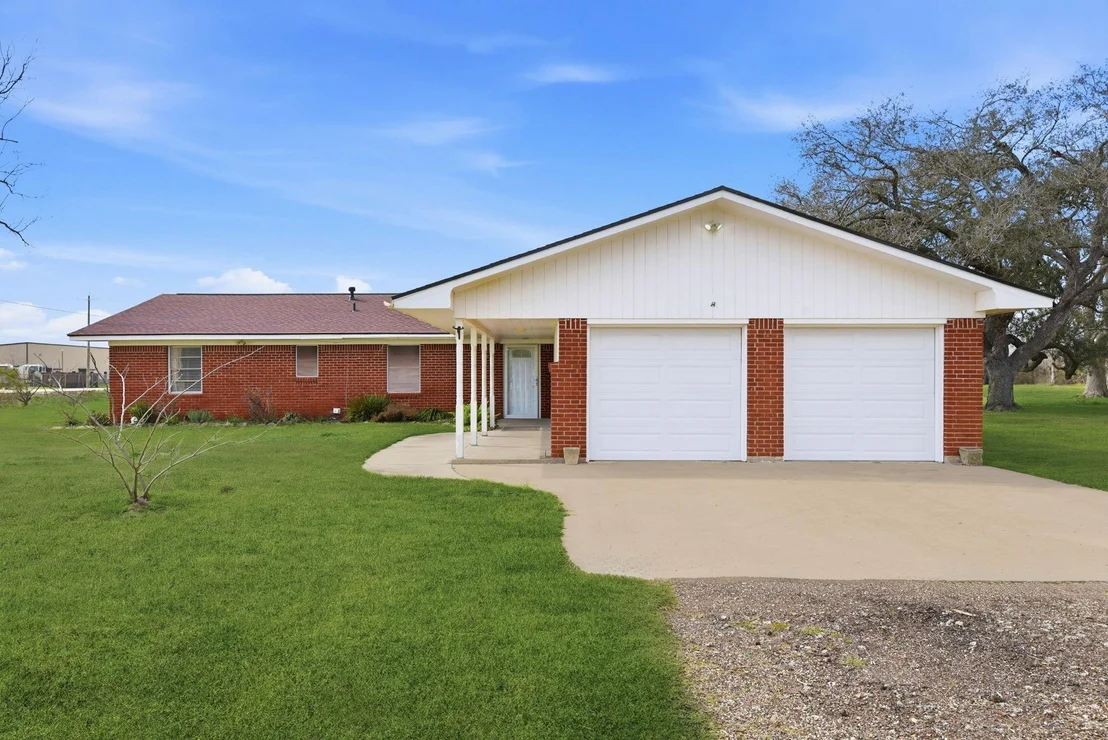 Photo of 1839 W Henderson Rd