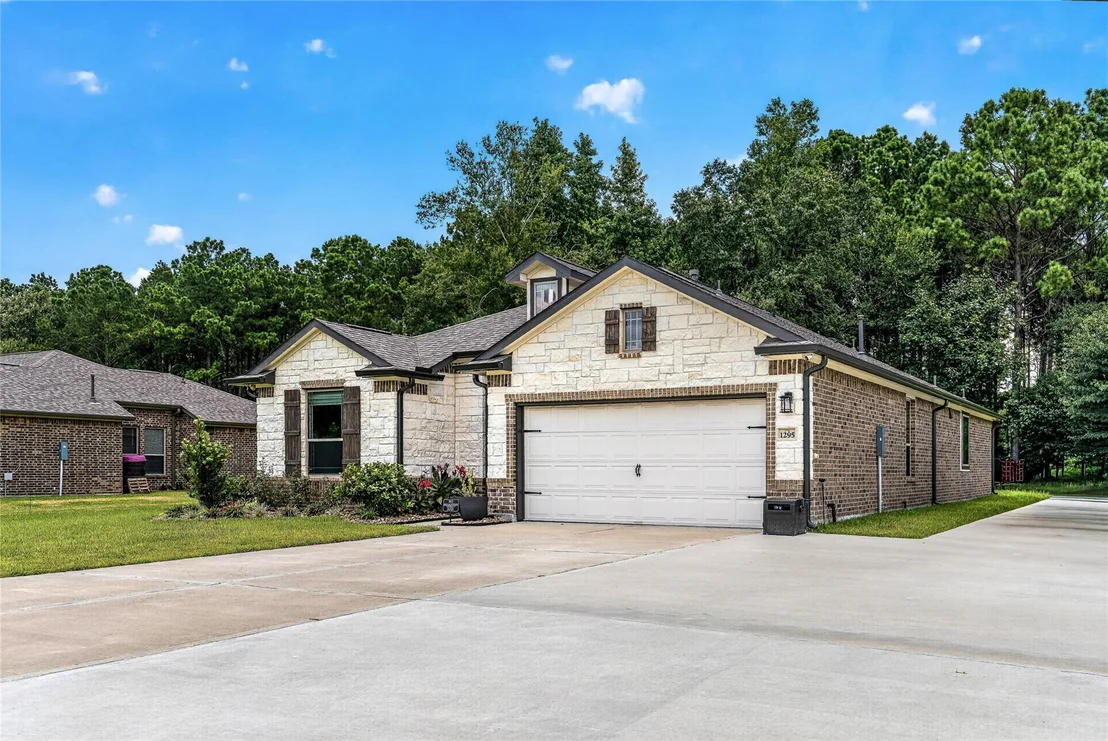 Photo of 1295 Road 66112