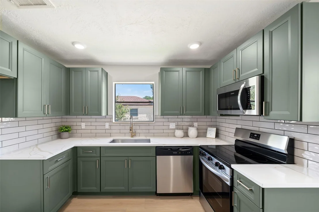 Photo of 5607 Arncliffe Drive