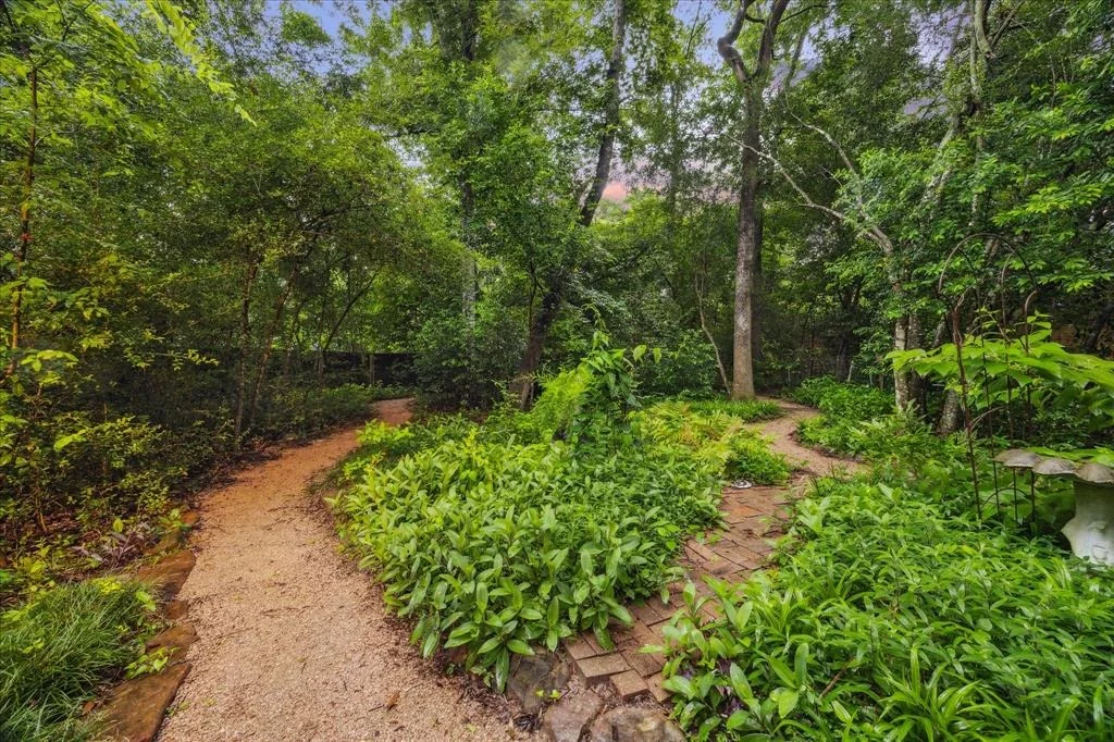 Photo of 11 Leaf Trace Court