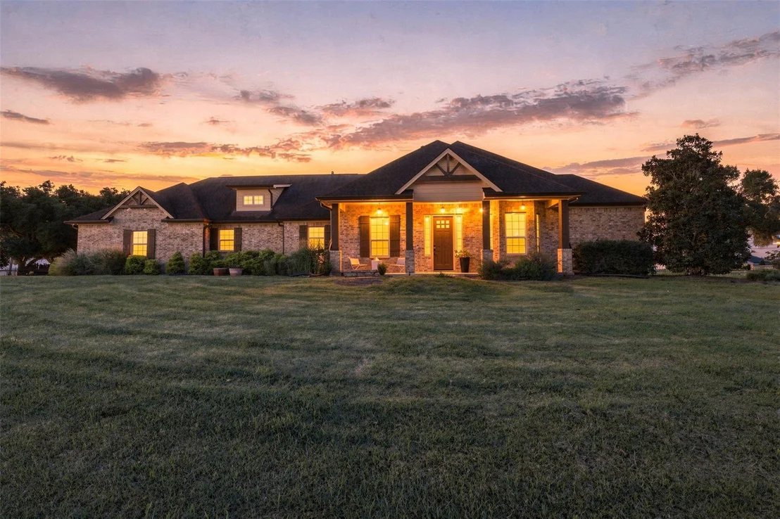 Photo of 8518 Lofty Pines