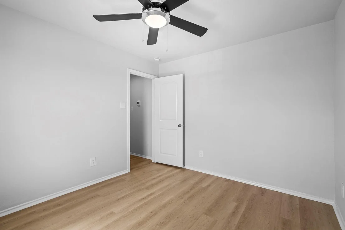 Photo of 5143 Hedgerose Lane