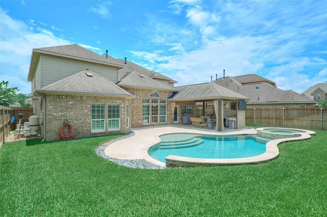 Photo of 25207 Pineglen Terrace Drive