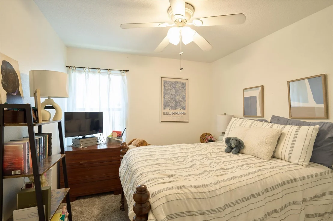Photo of 115 Moonspinner