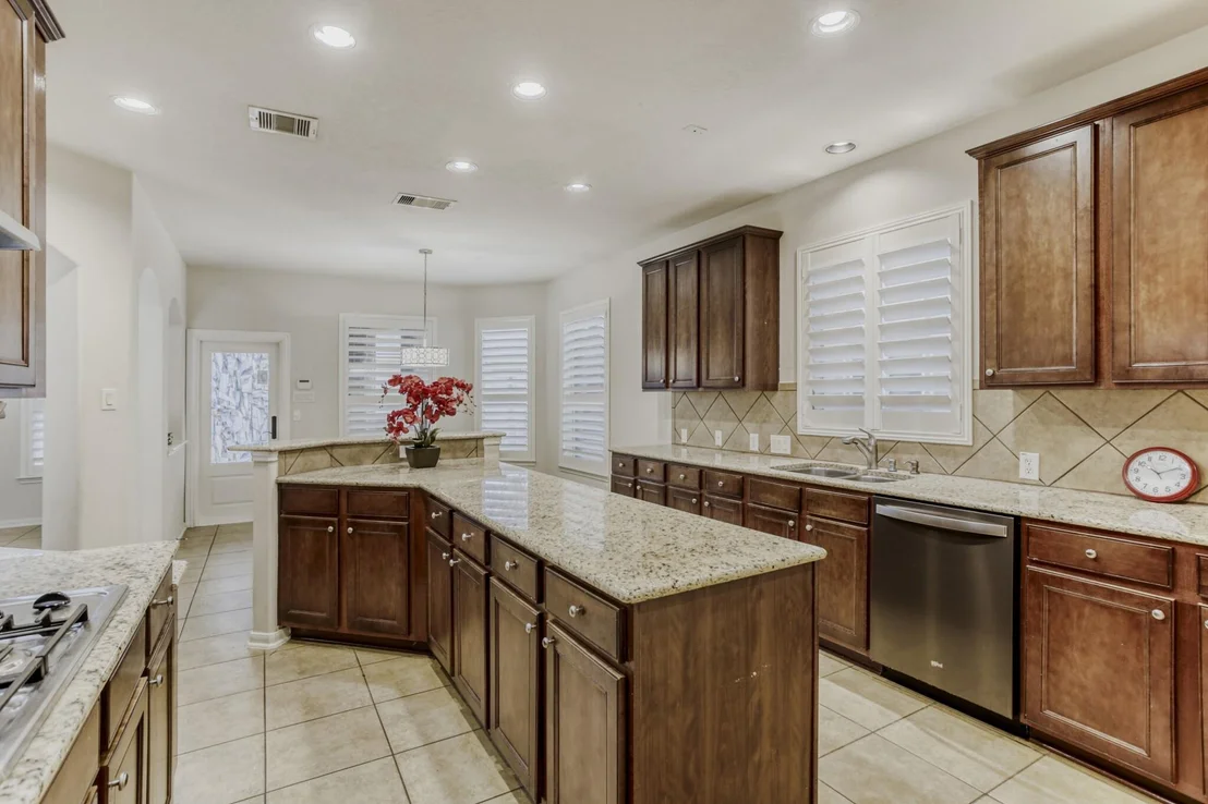 Photo of 19303 Valiant Woods Drive