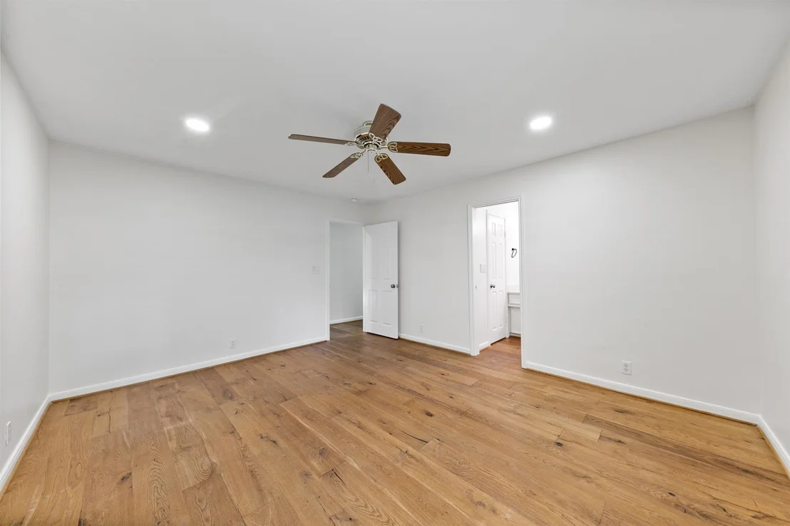 Photo of 1127 Lashbrook Drive