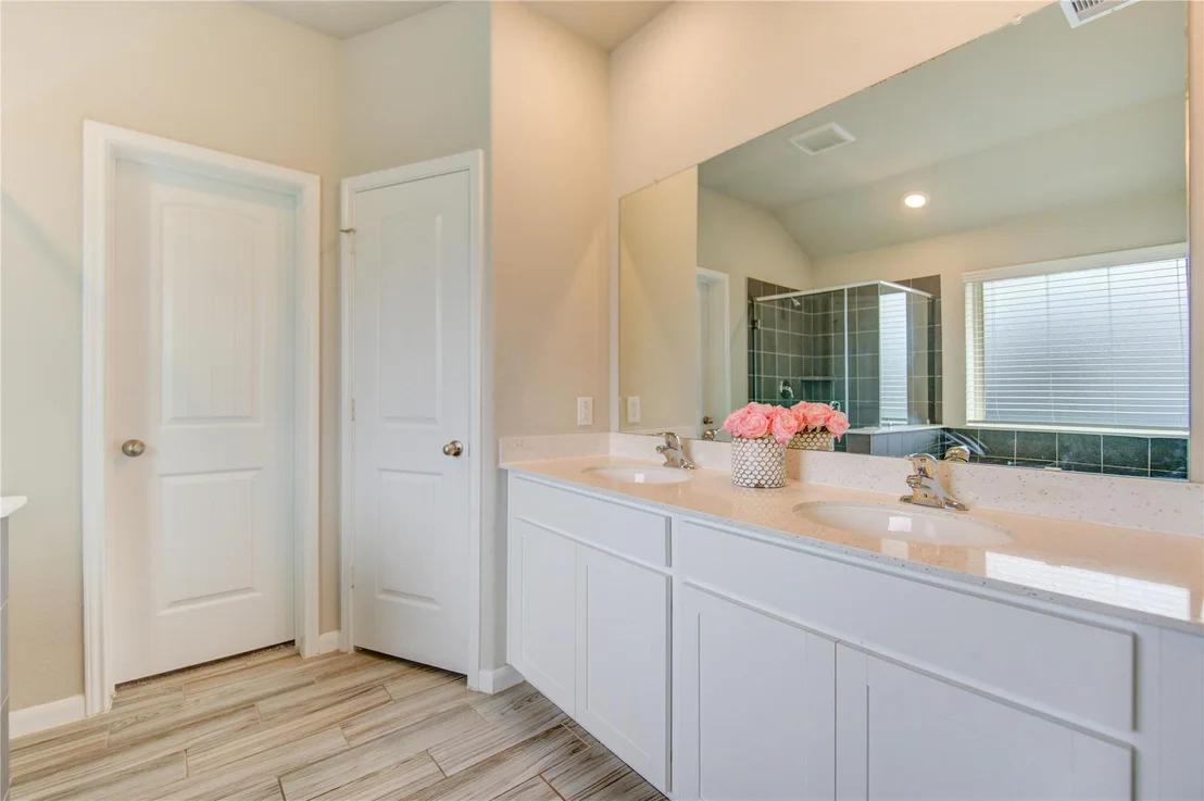 Photo of 5011 Yellow Rays Trail