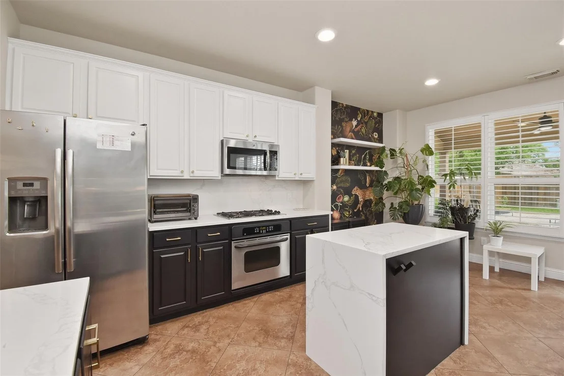 Photo of 5615 Edgewood Place Drive