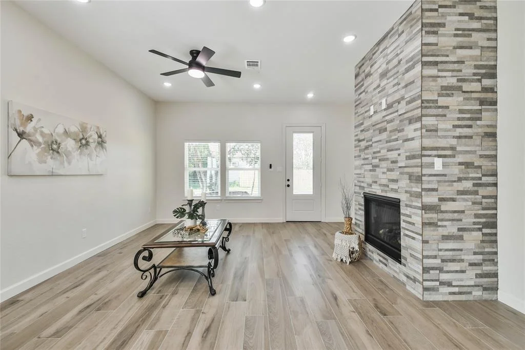 Photo of 620 Lily Street