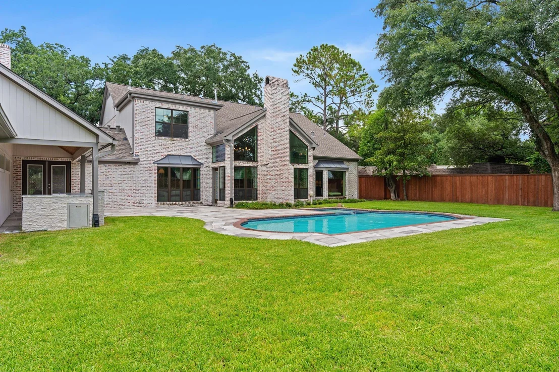 Photo of 5665 Pine Forest Road