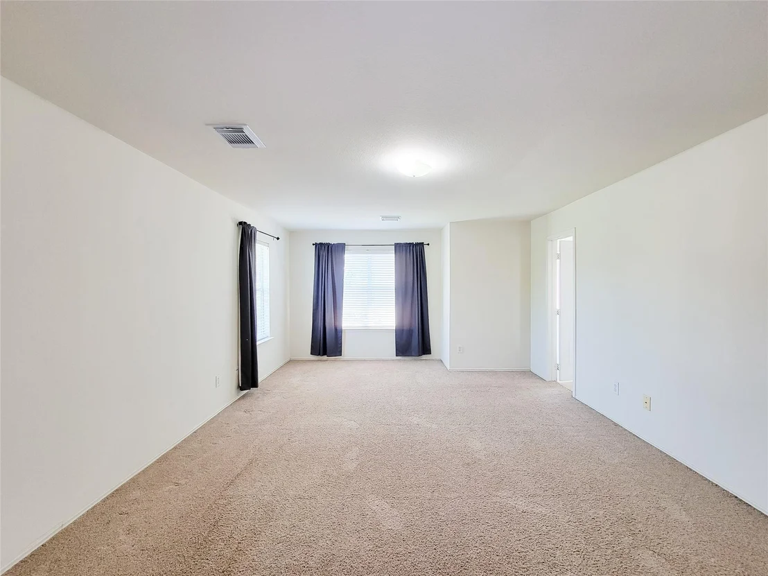 Photo of 5746 Roehampton Court