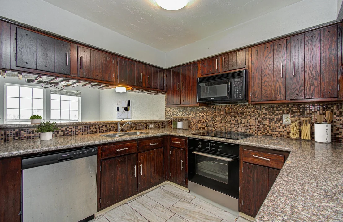 Photo of Unit C at 5710 Easthampton Drive