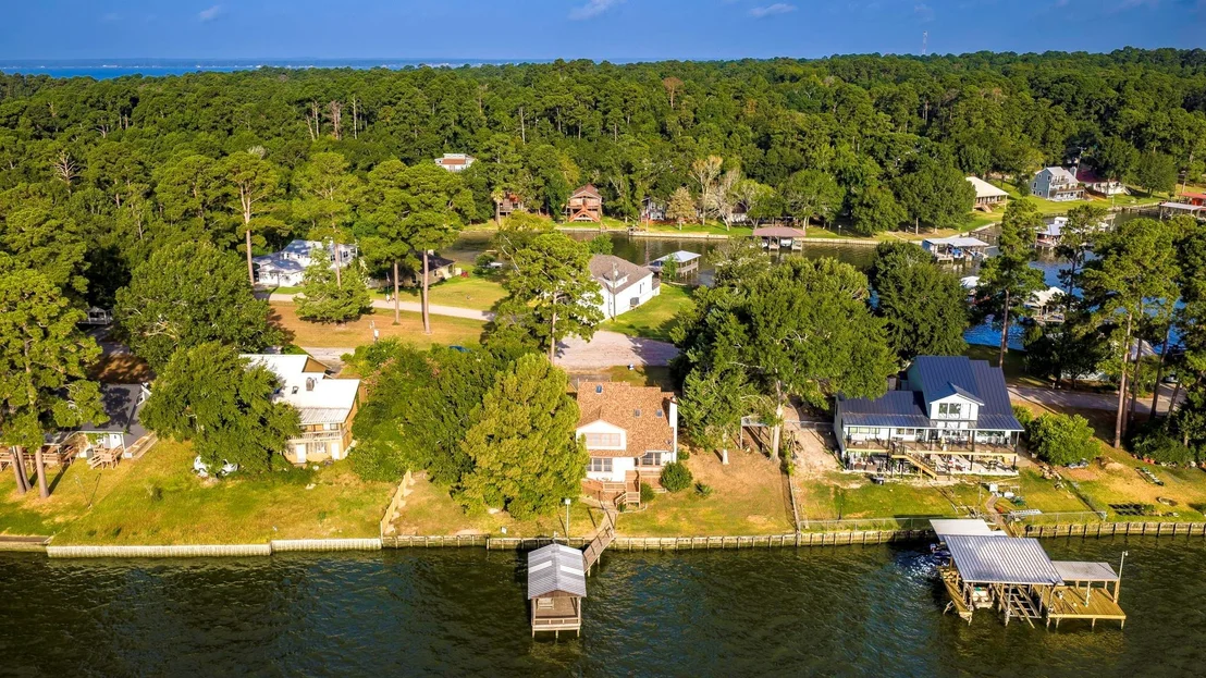 Photo of 554 Harbor Drive