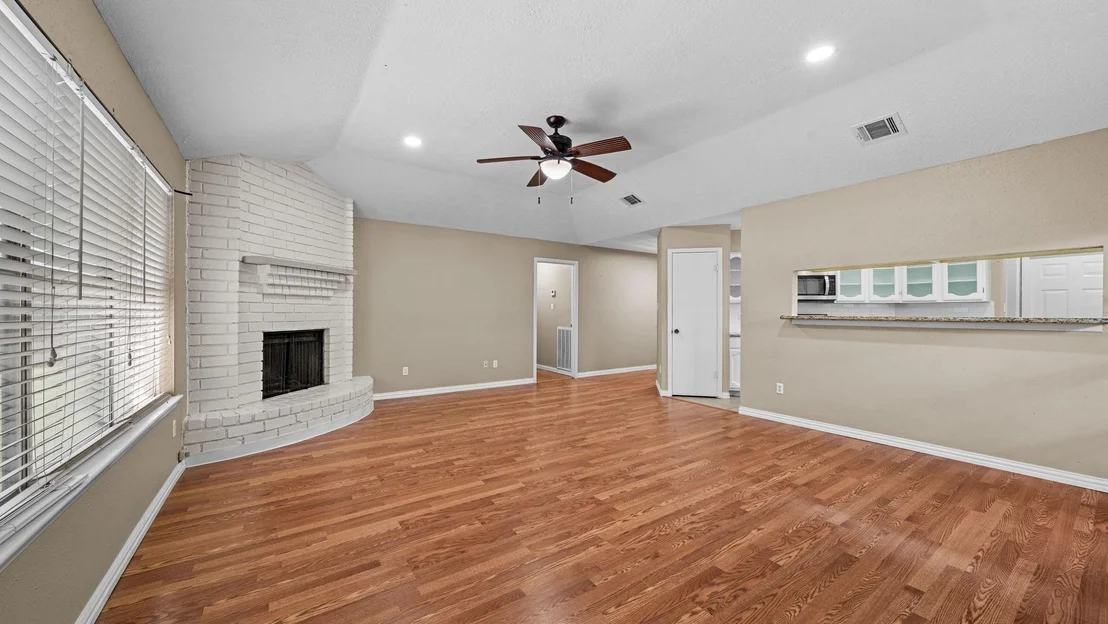 Photo of 1342 Padstow Lane