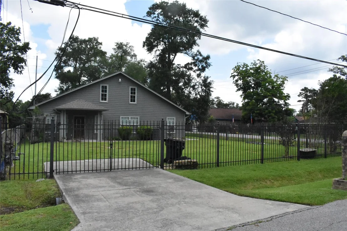 Photo of 8535 Parkette Drive