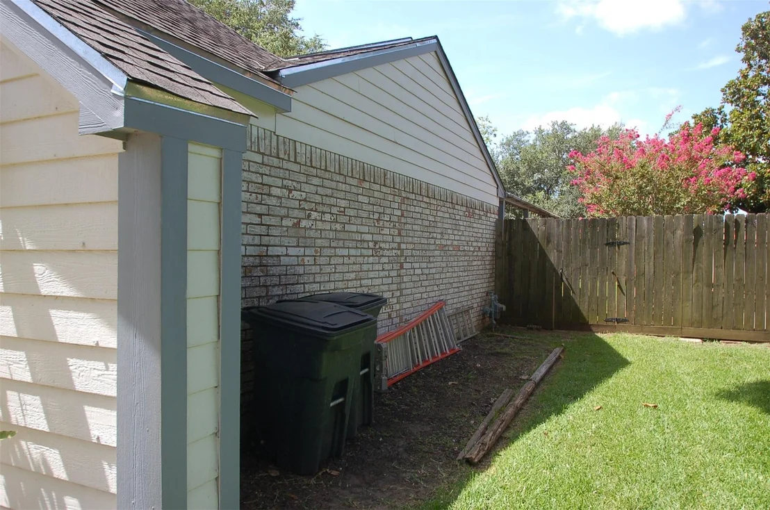 Photo of 2035 Old Dixie Drive