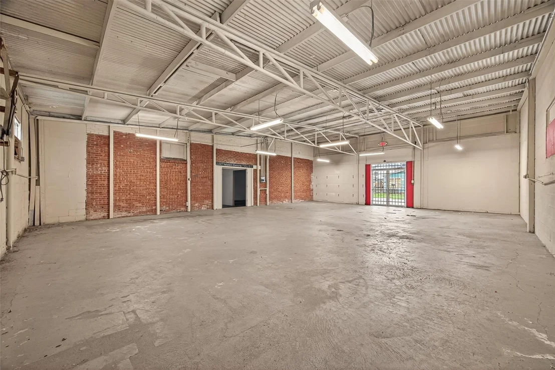 Photo of 2102 Common Street