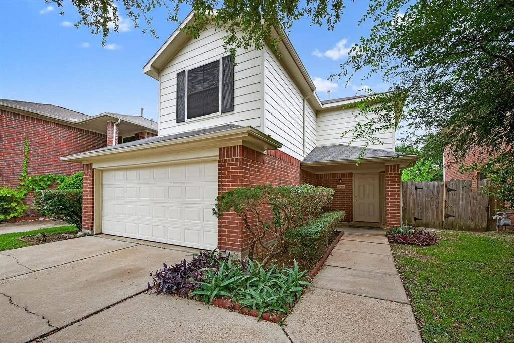 Photo of 8206 Golf Green Circle