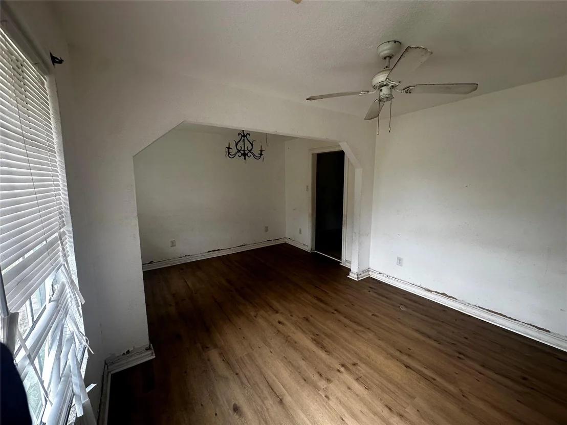 Photo of 1127 Niagara Street