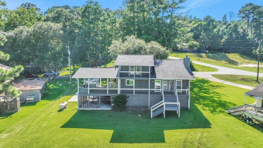 Photo of 20 Ridgeway Drive