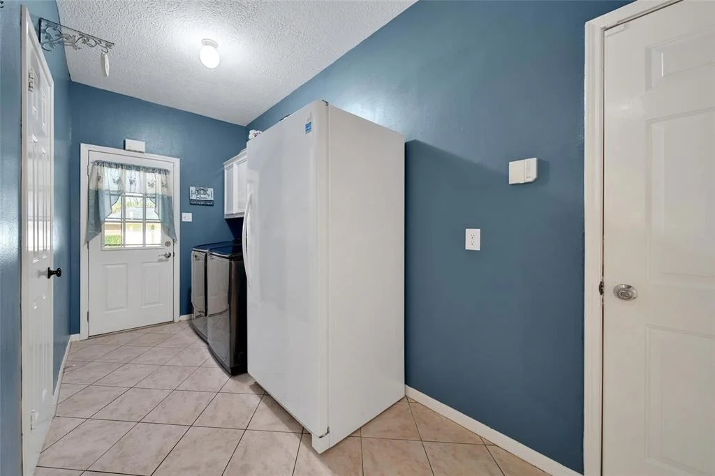 Photo of 16702 Avenfield Road