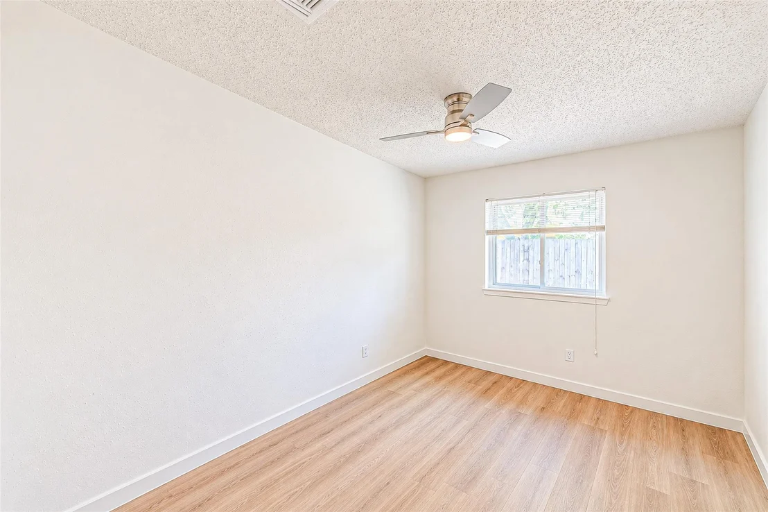 Photo of 18015 Brooknoll Drive