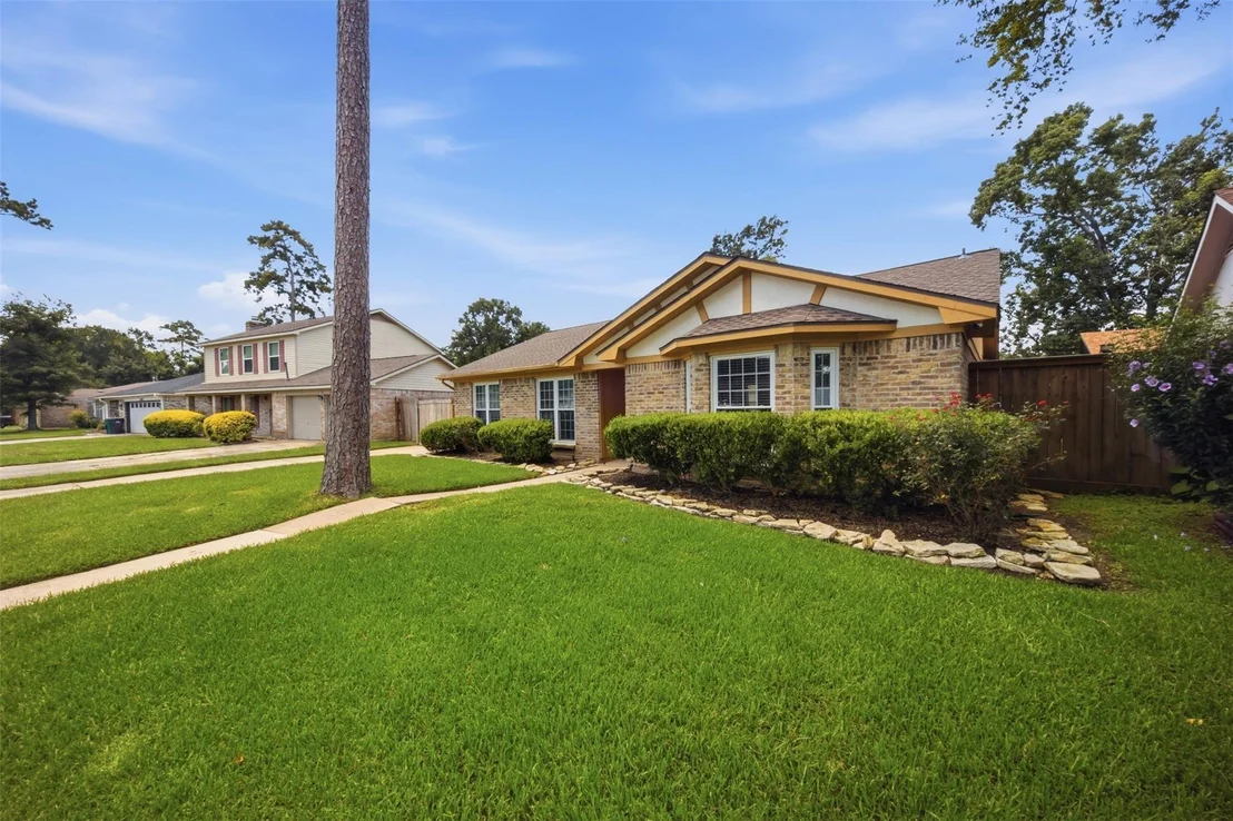 Photo of 24015 Spring Mill Lane