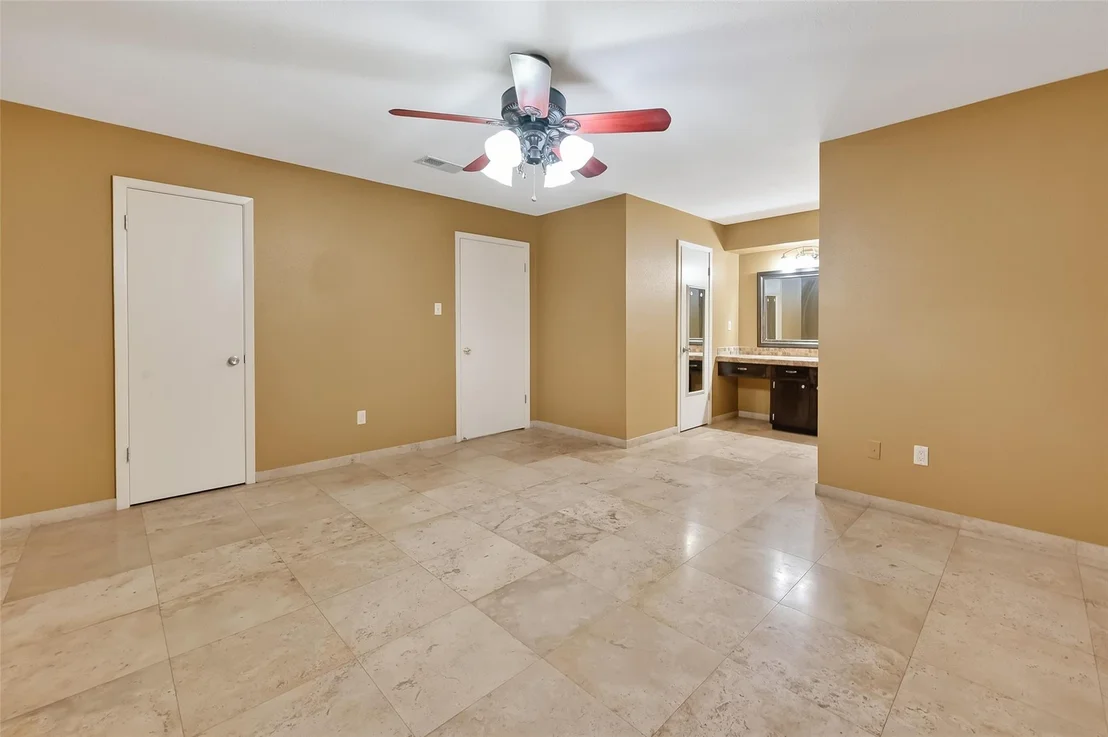 Photo of 1011 Chateau Woods Parkway Drive