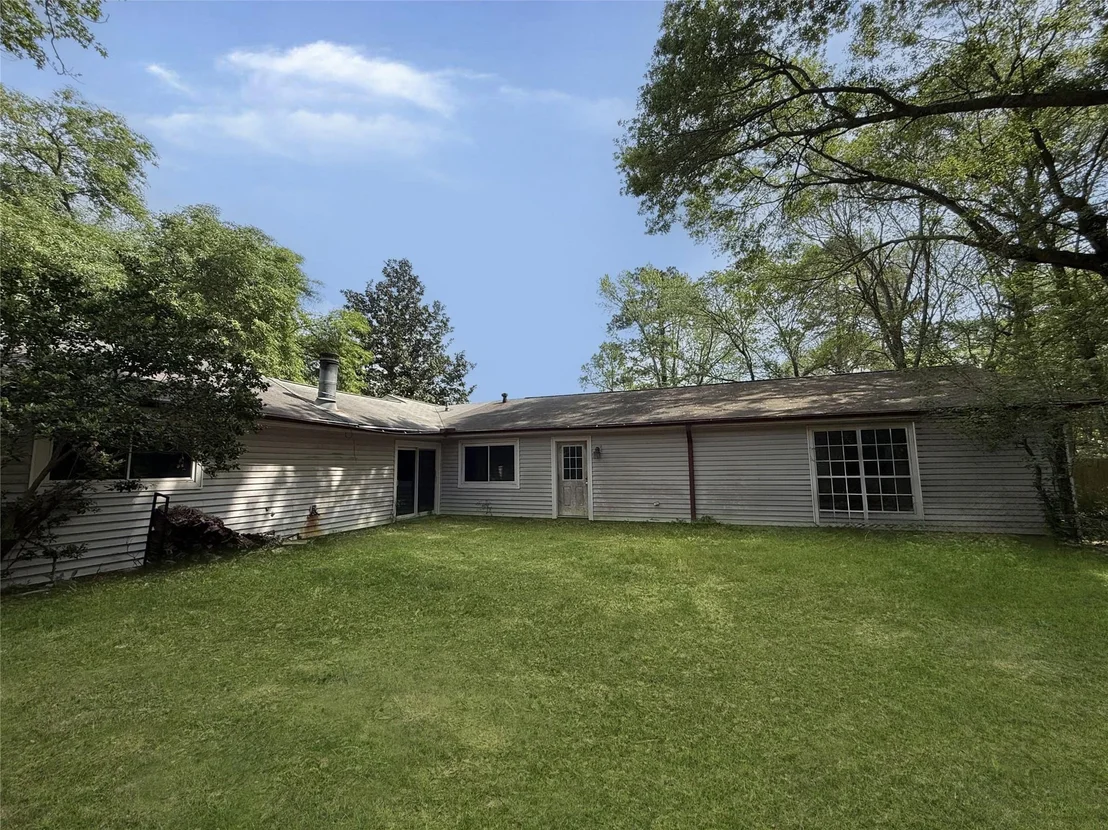 Photo of 341 Maple Lane