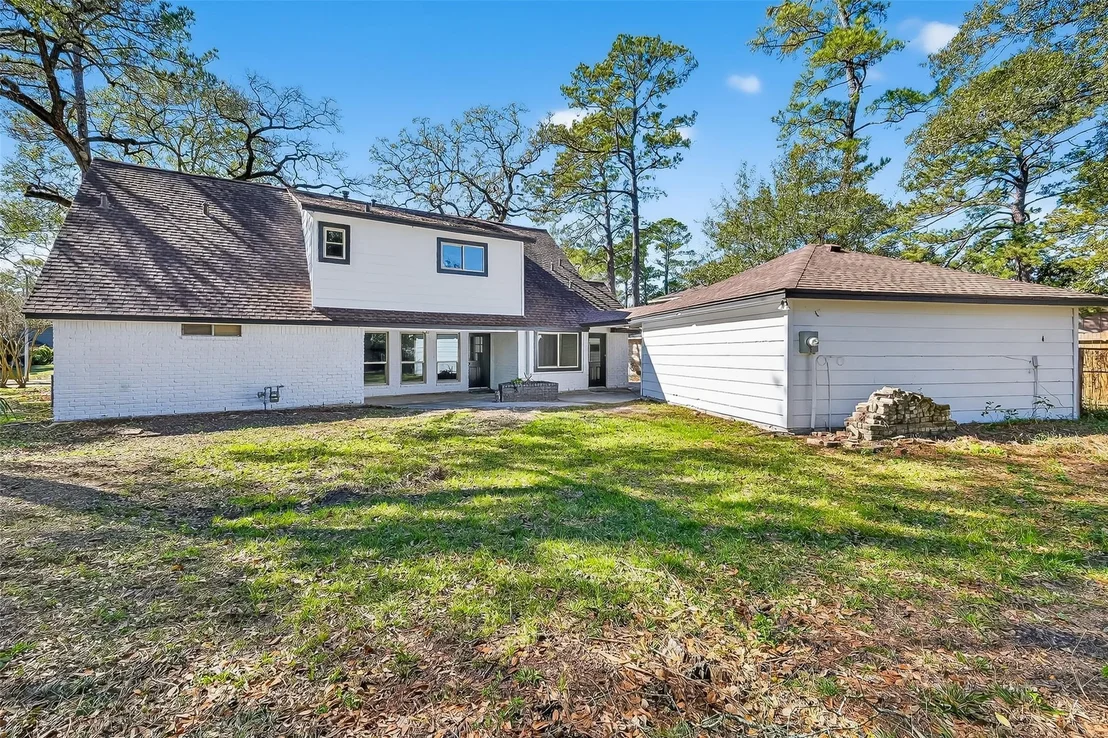 Photo of 13202 Lakecrest Drive