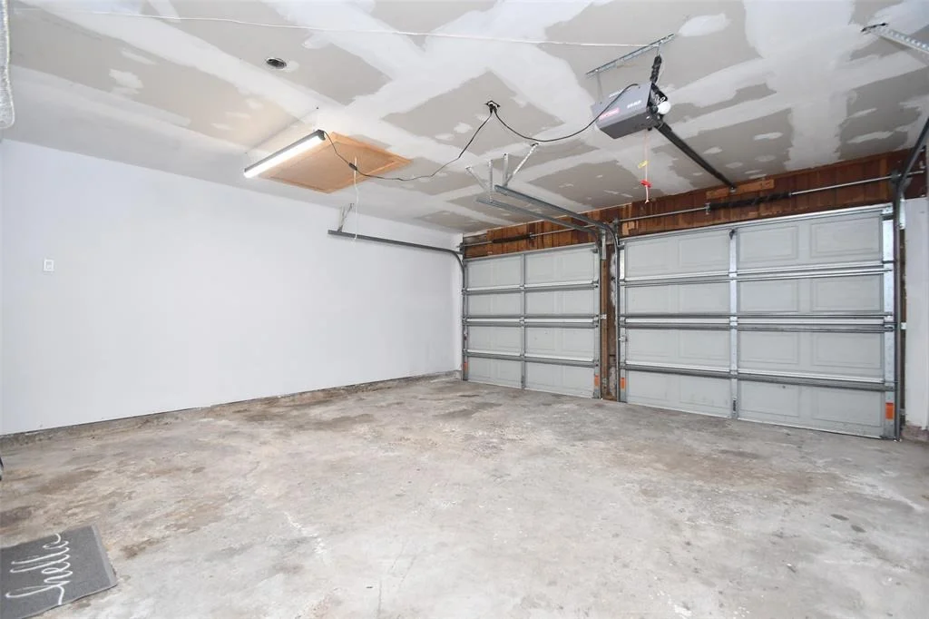 Photo of 5513 Commodore Drive