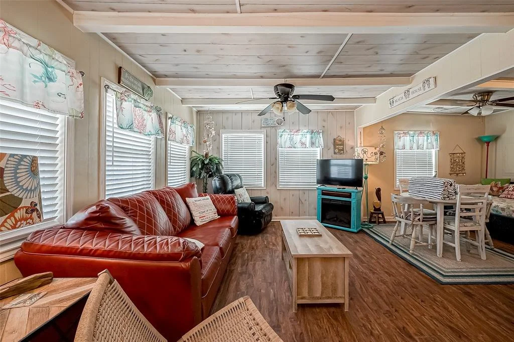 Photo of 1115 White Cap Drive