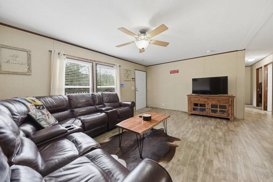 Photo of 1182 Oak Crest Drive