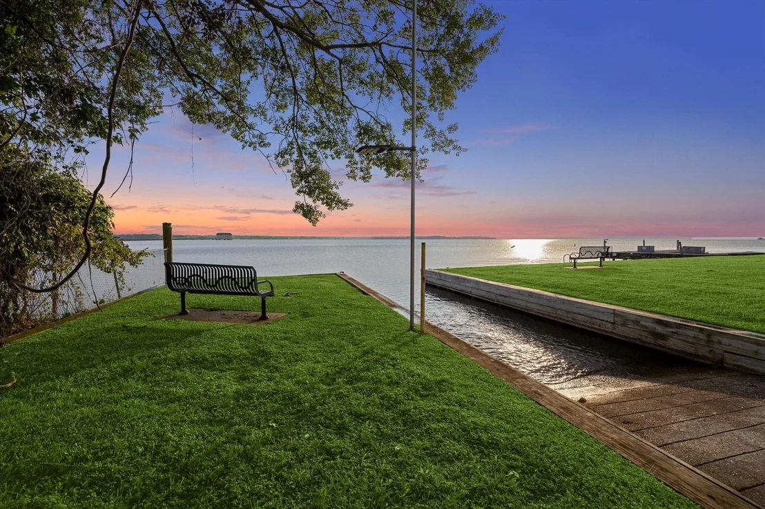Photo of 12313 White Oak Pointe