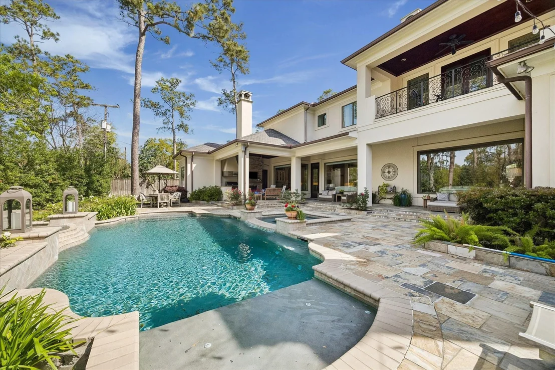 Photo of 107 Willowend Drive