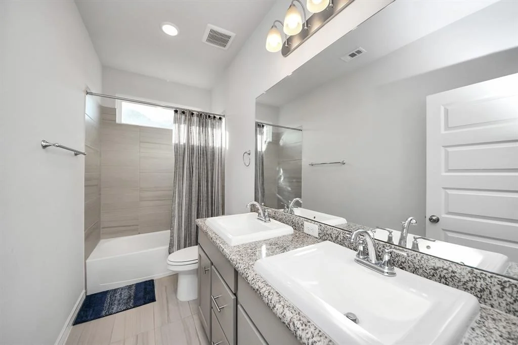 Photo of 9403 Cedros Valley Drive