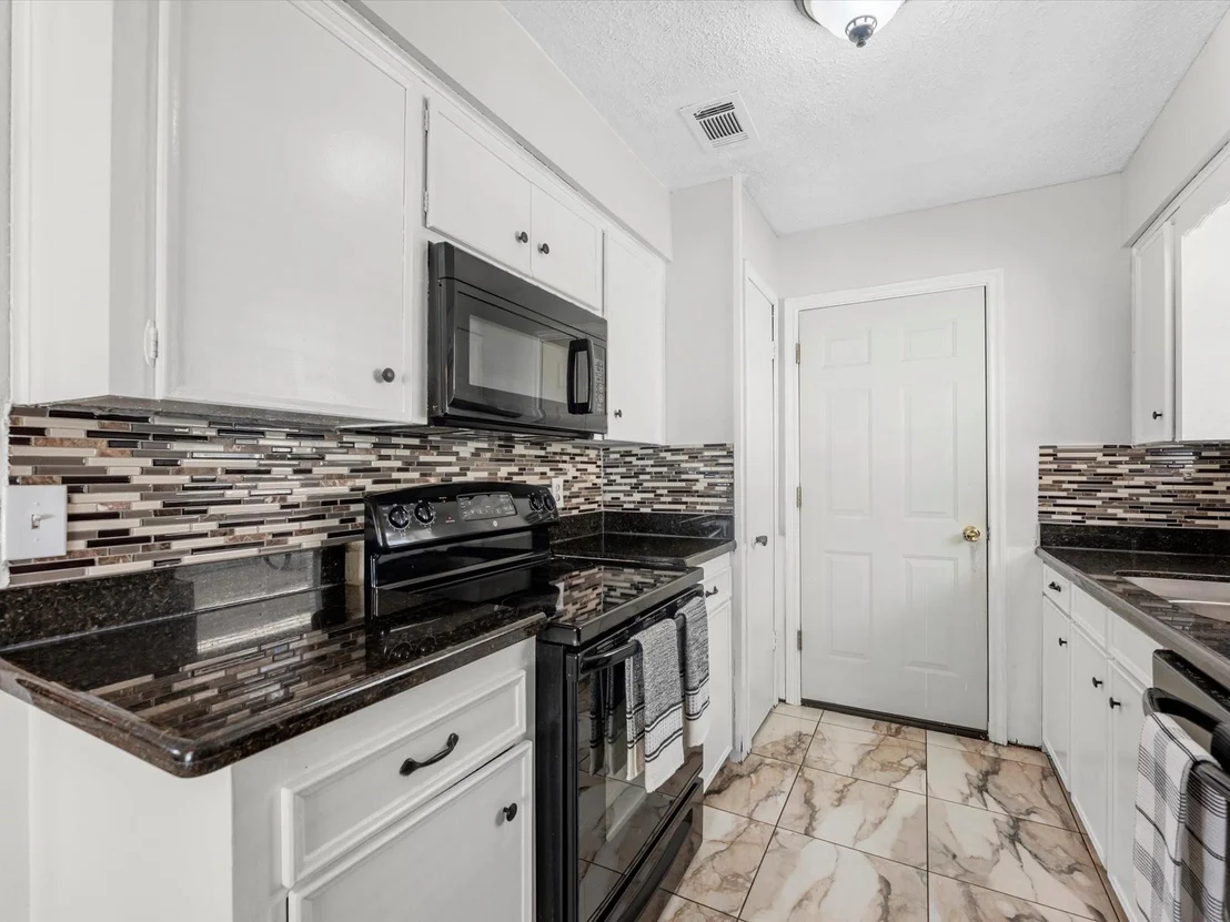 Photo of 15935 Dunman Lane