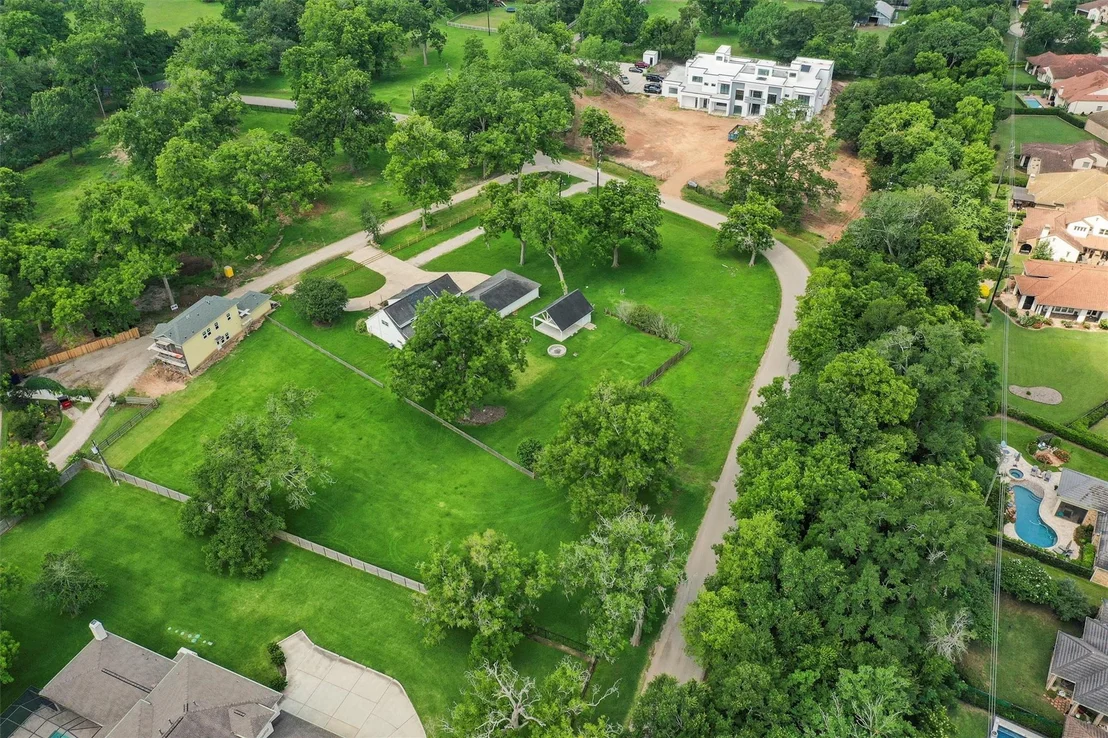 Photo of 5511 Greentree Drive Drive