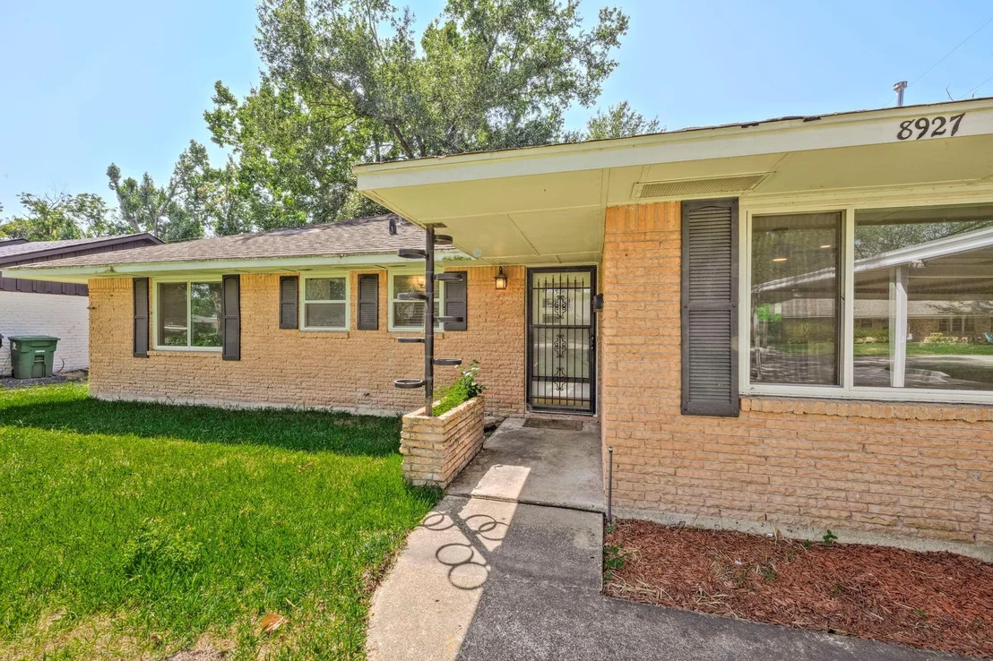 Photo of 8927 Rockhurst Drive