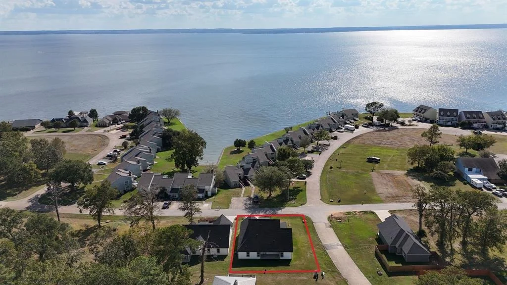 Photo of 409 Echo Lane