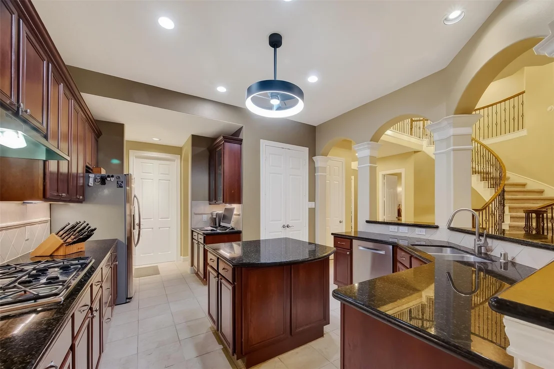 Photo of 14327 Norhill Pointe Drive