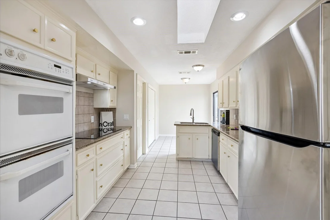 Photo of 8018 Cobblefield Lane