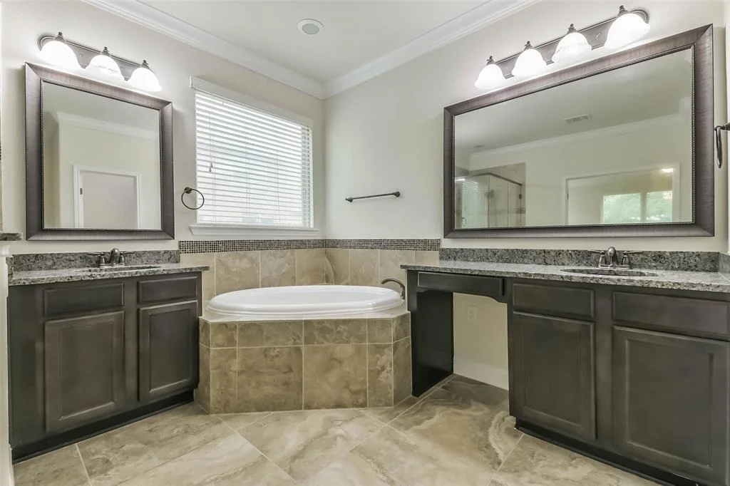 Photo of 15 Waterfall Way