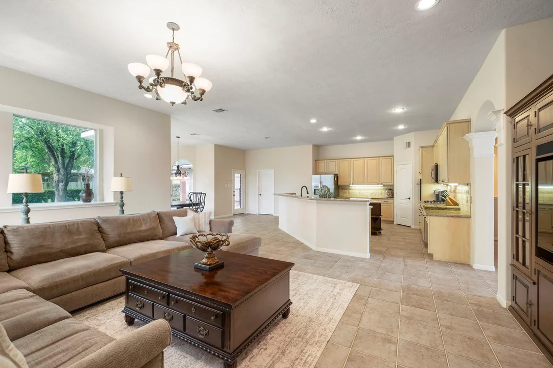 Photo of 6615 Haughton Drive