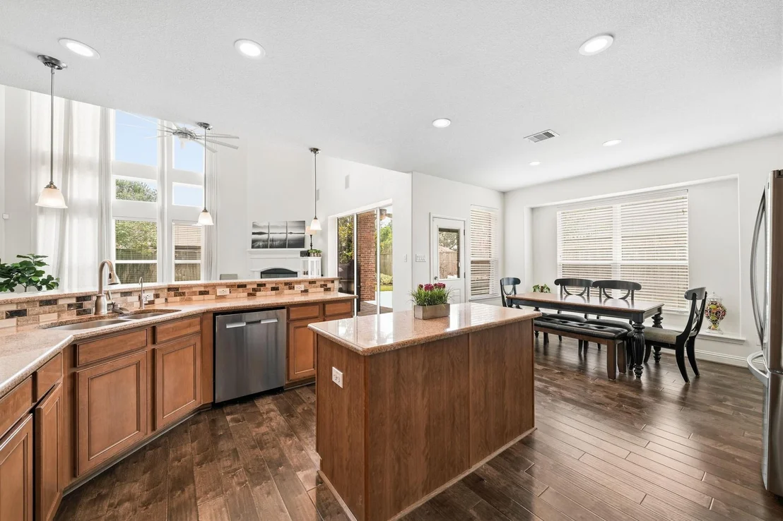 Photo of 17610 Strackfield Lane