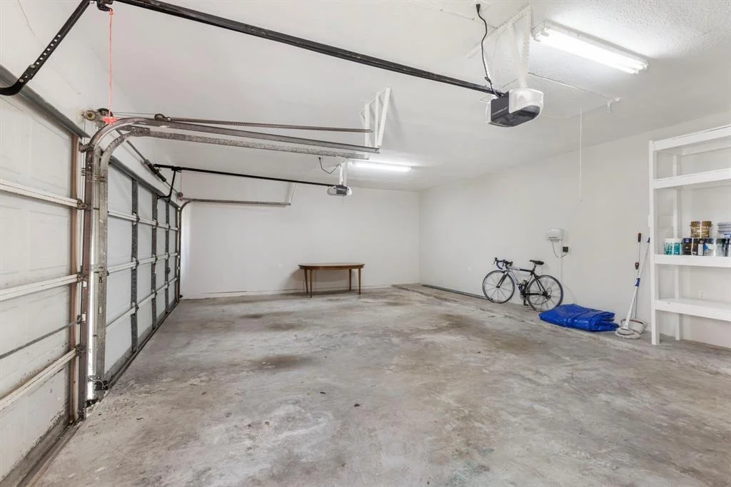 Photo of 38 E Shadowpoint Circle