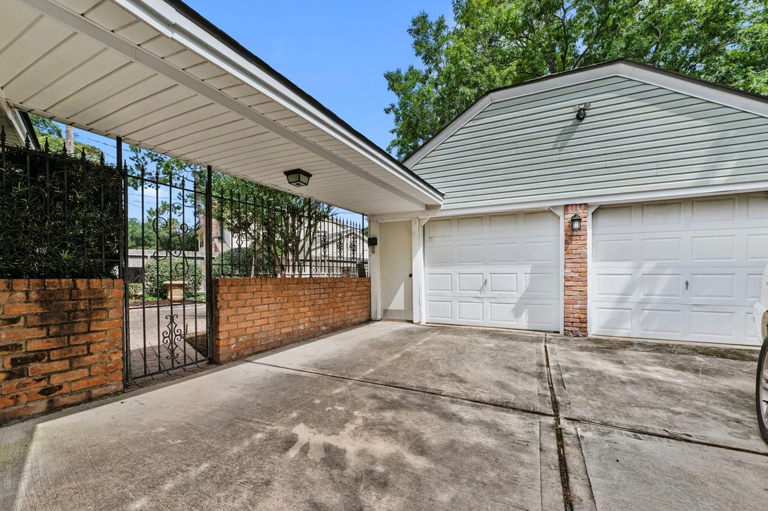 Photo of 14302 Apple Tree Road