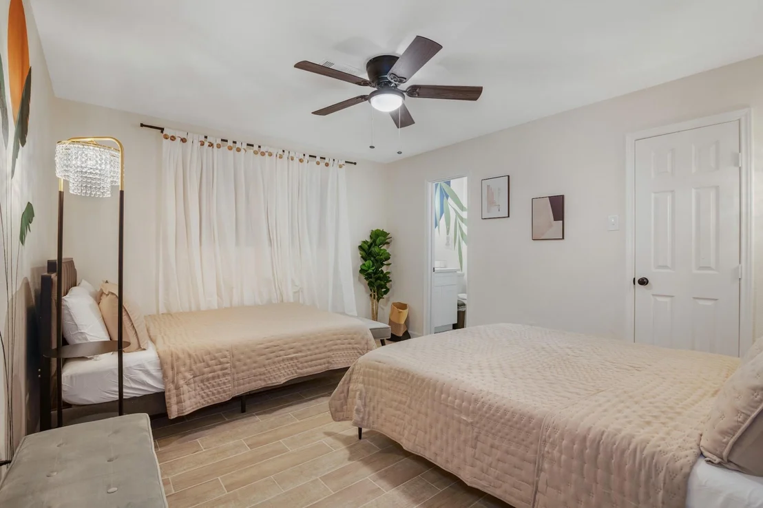 Photo of 5819 Chrystell Lane