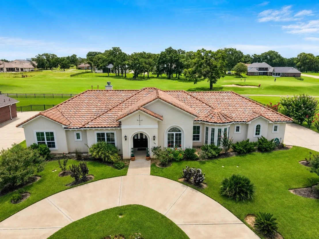 Photo of 230 Lawrence Marshall Drive